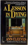 A Lesson in Dying (Stephen Ramsay Mysteries)